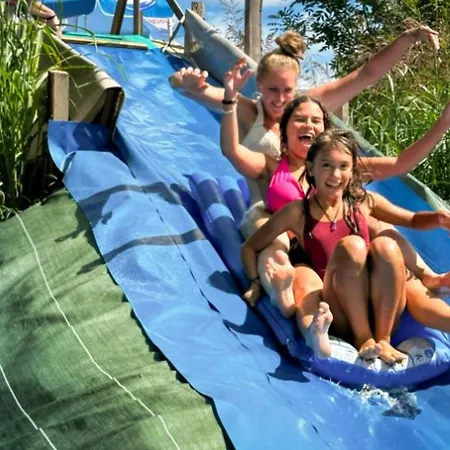 Camping Mobil - 4 Pers. - Api-1-52-2564