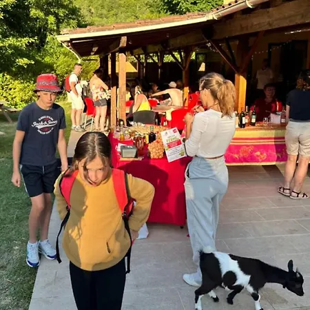 Mobil Agreable - 4 Pers. - Api-1-52-2564 *
